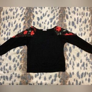 VIVACE WOMENS SWEATER.